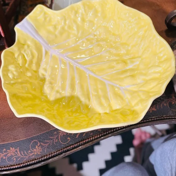 Majolica Secla large yellow serving bowl 13”